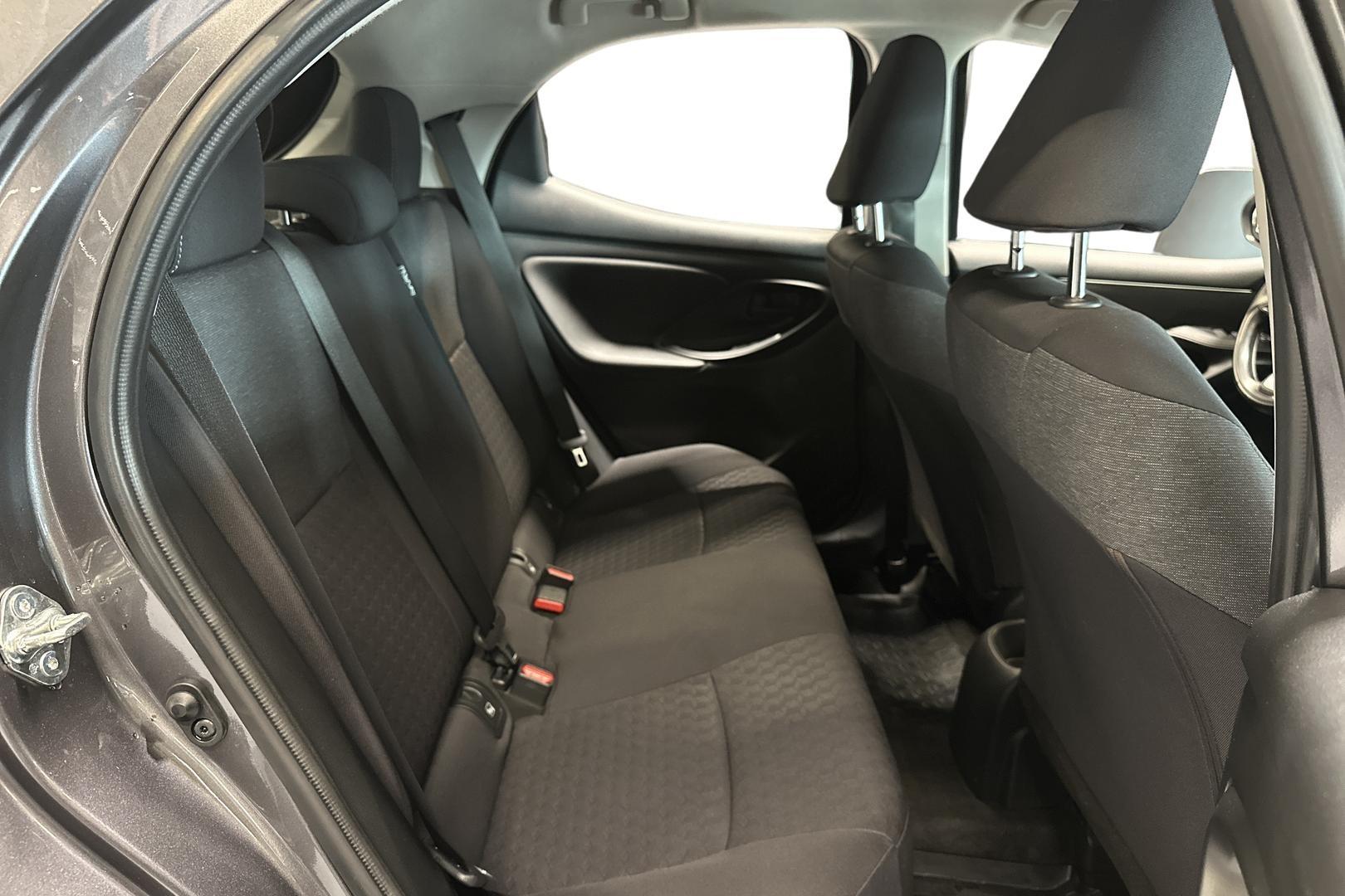 Toyota Yaris 13