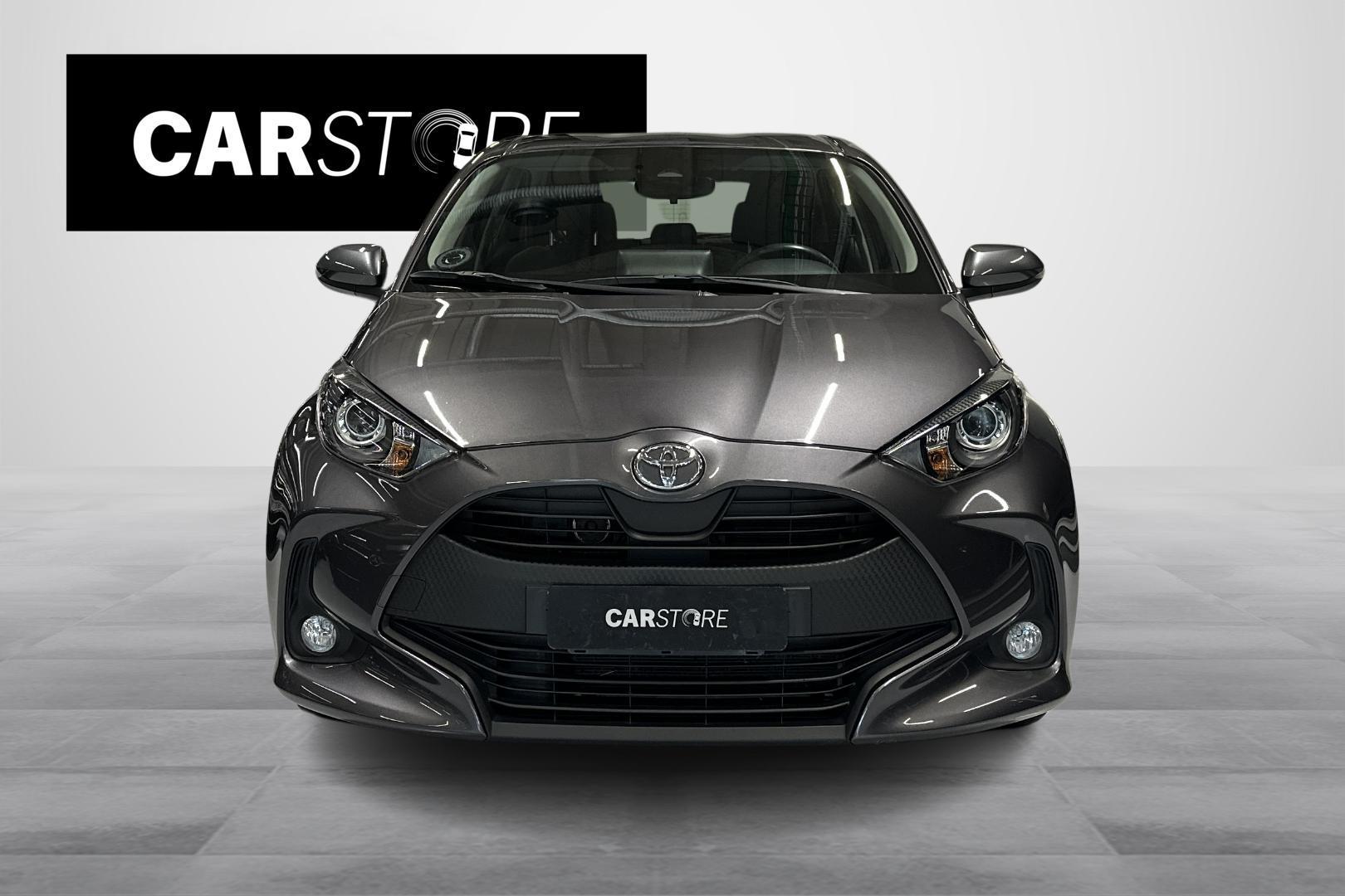 Toyota Yaris 5