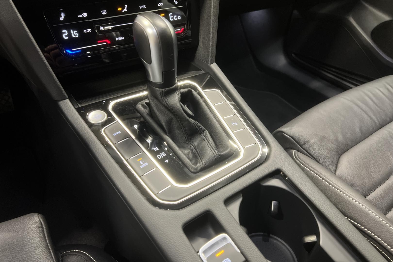 Volkswagen Passat 24