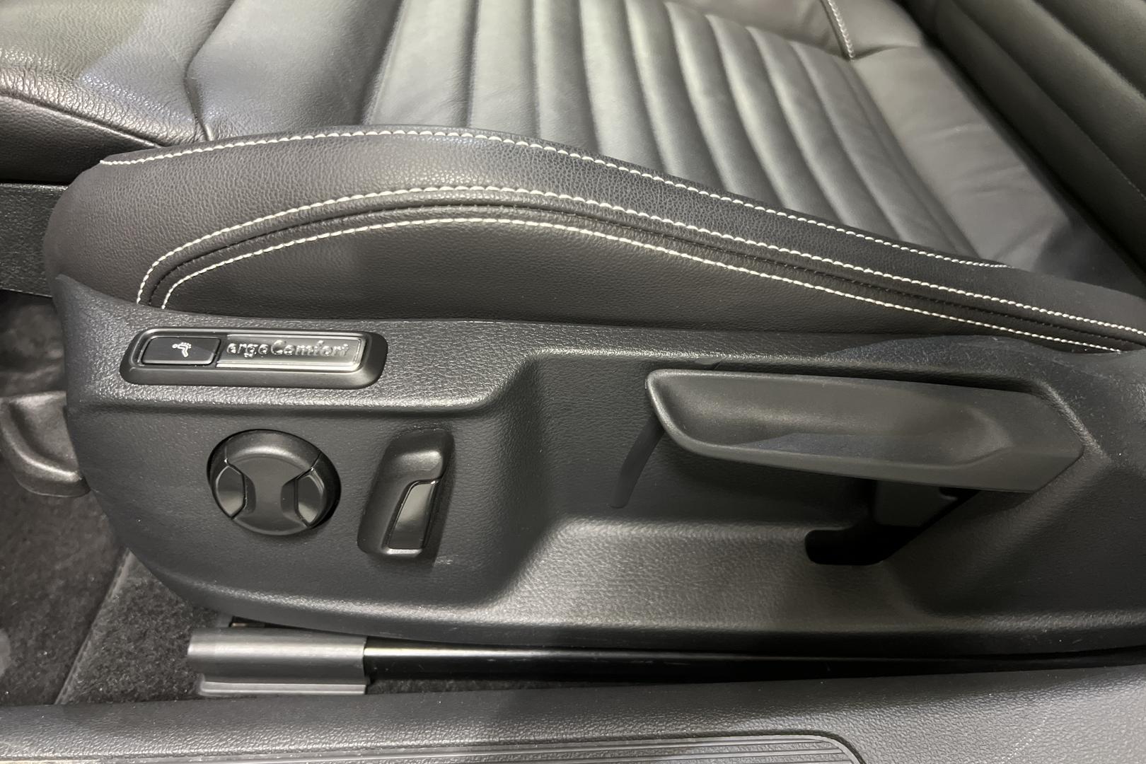 Volkswagen Passat 25