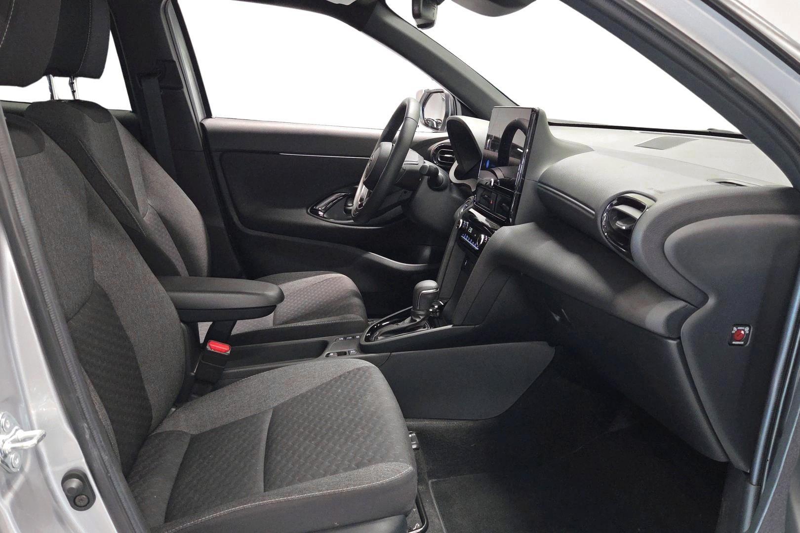 Toyota Yaris Cross 14