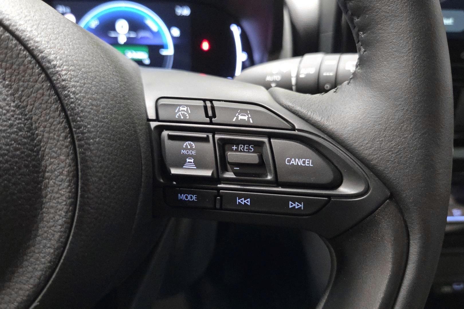Toyota Yaris Cross 19