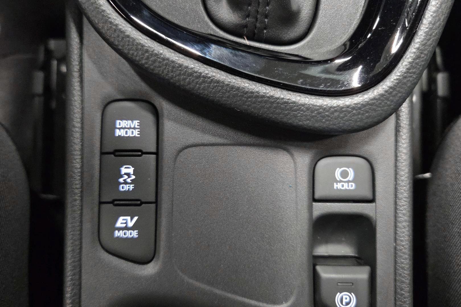 Toyota Yaris Cross 21