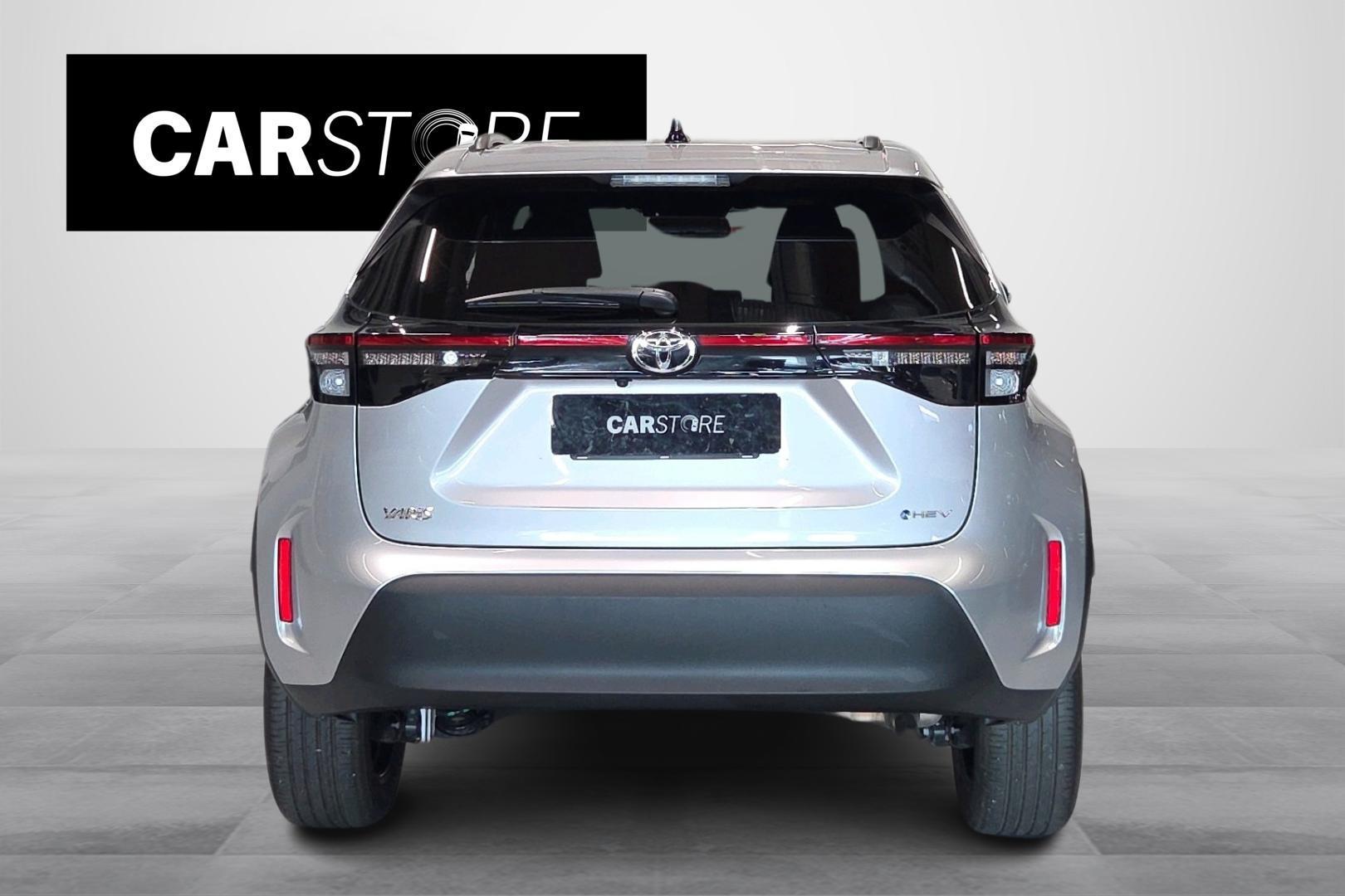 Toyota Yaris Cross 4