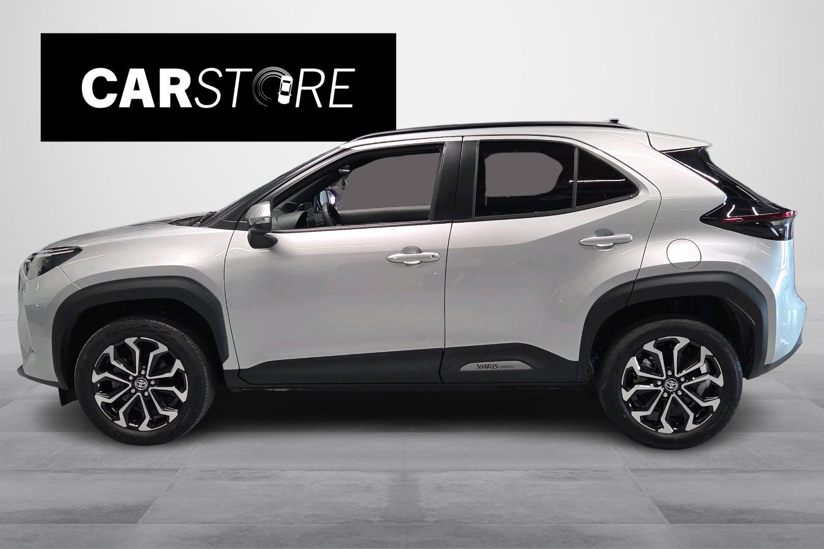 Toyota Yaris Cross 8