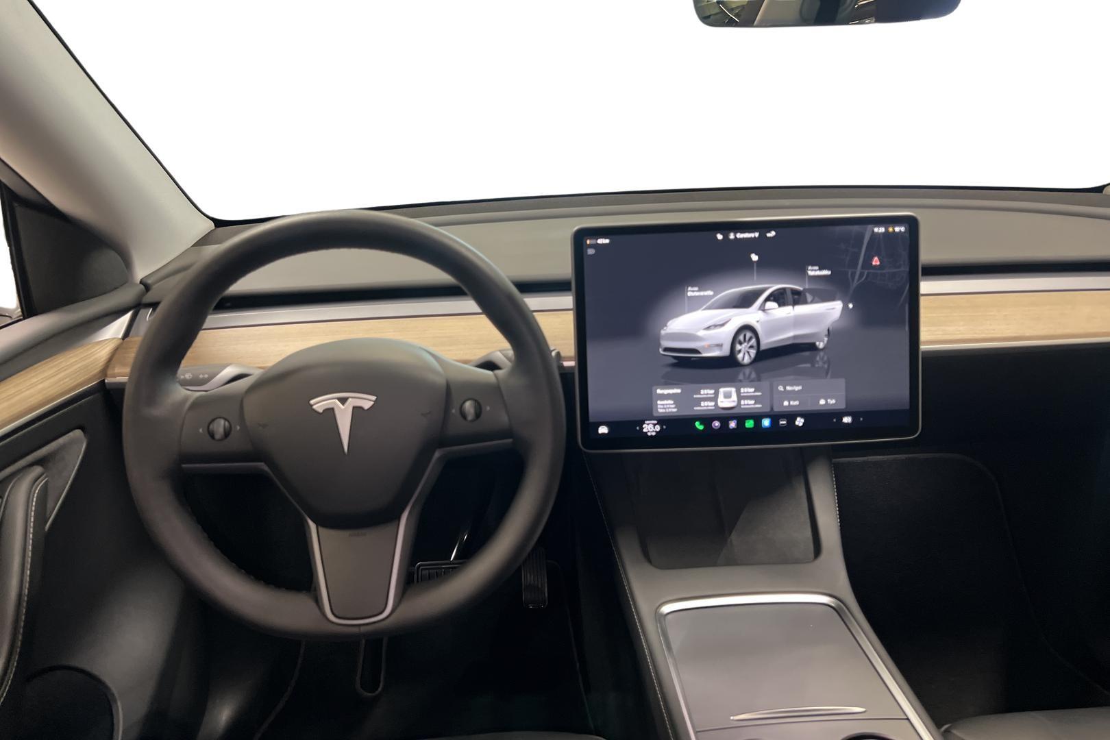 Tesla Model Y 2023