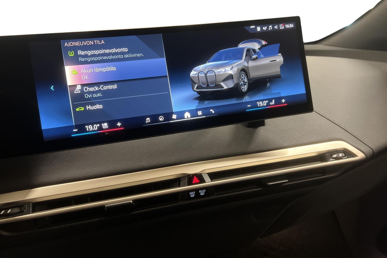 BMW iX 2023