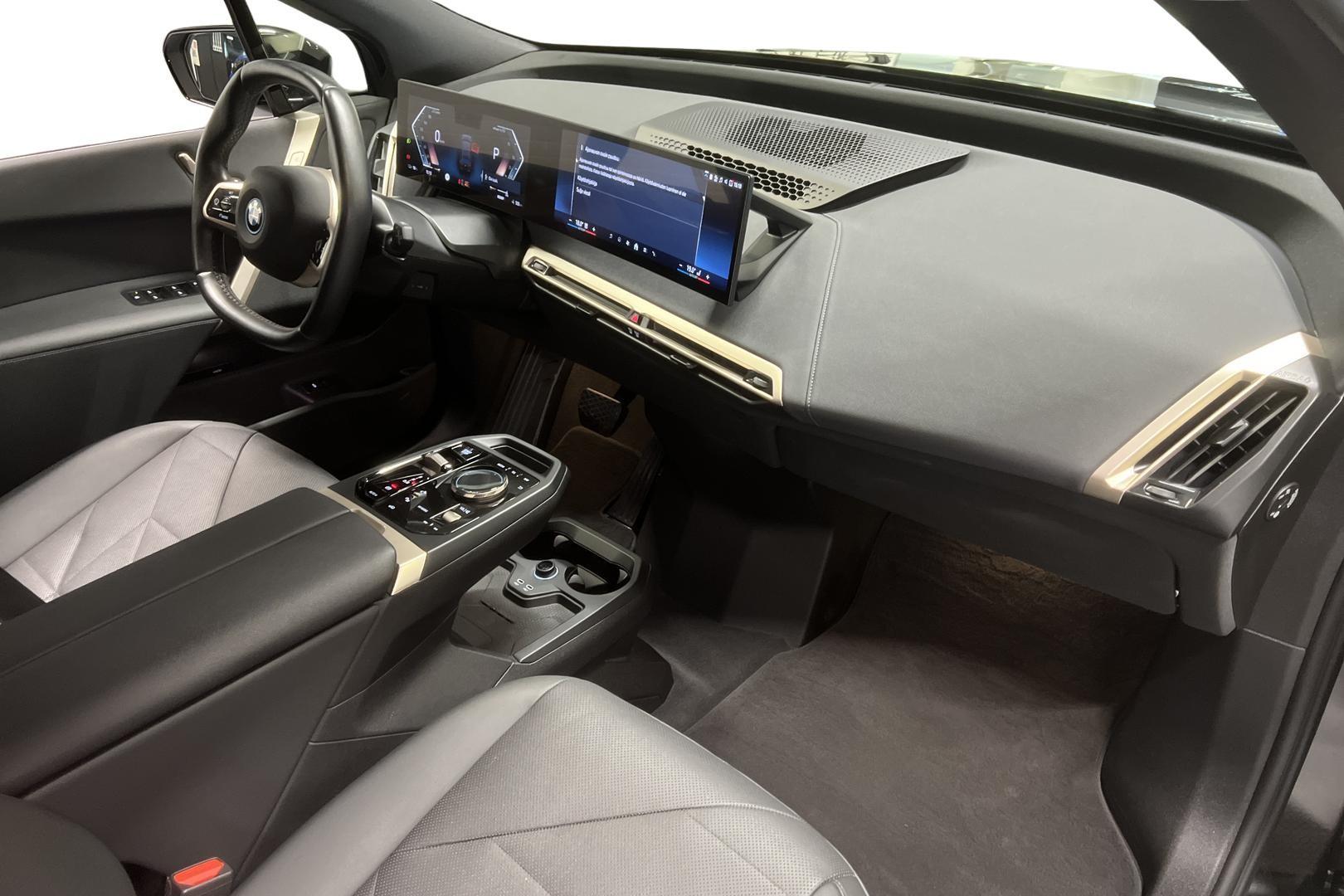 BMW iX 14