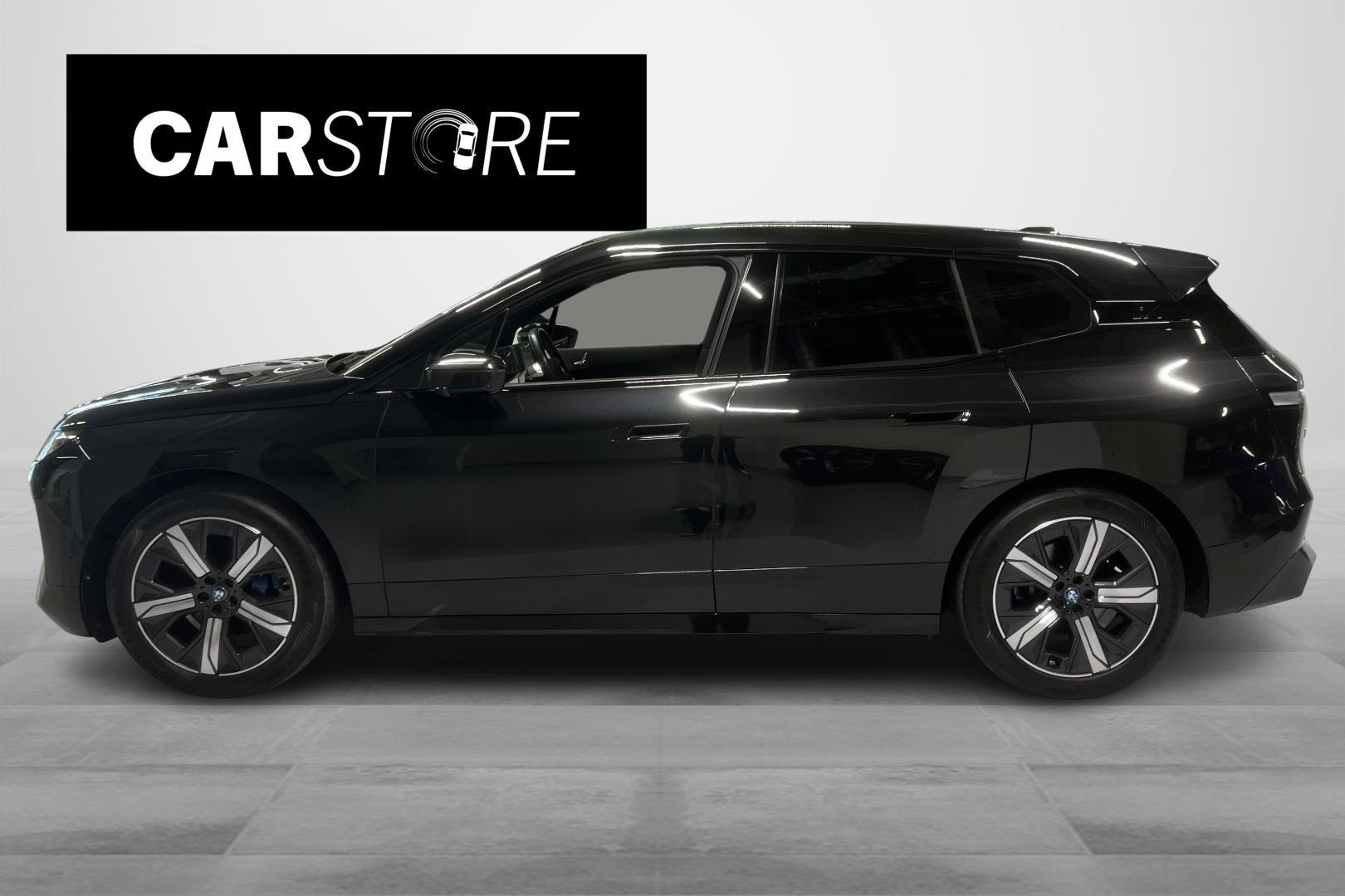 BMW iX 8