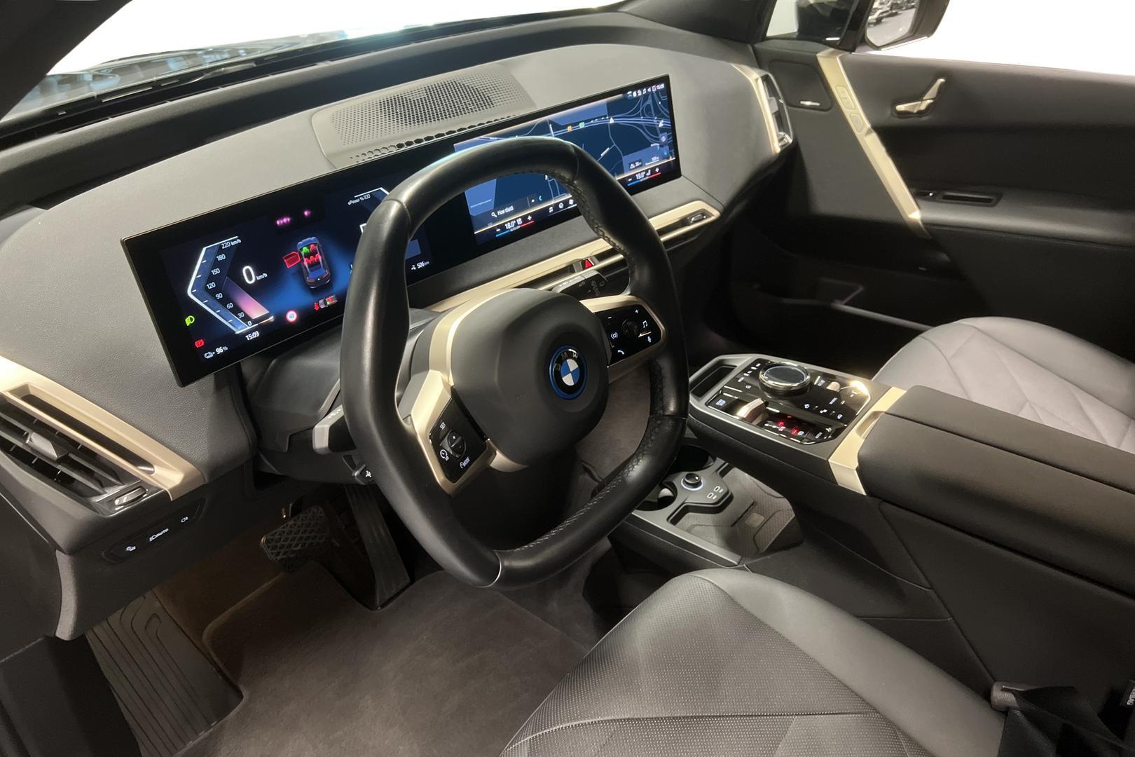 BMW iX 9