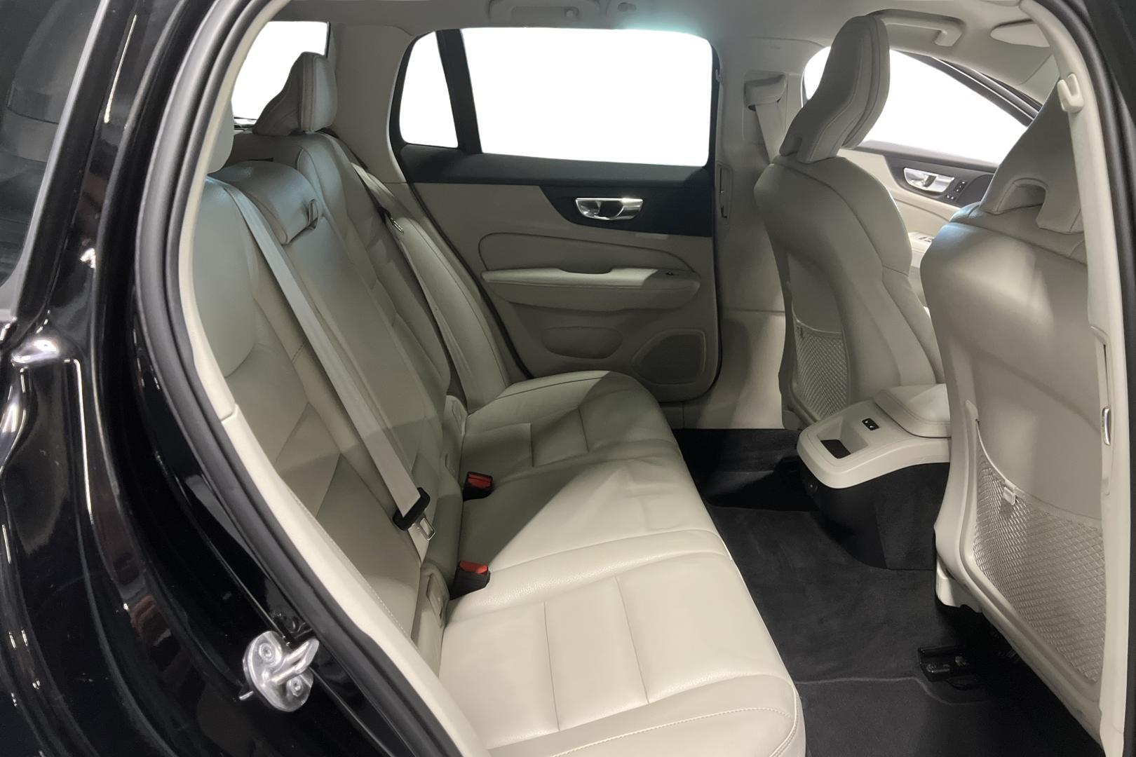 Volvo V60 Cross Country 2022
