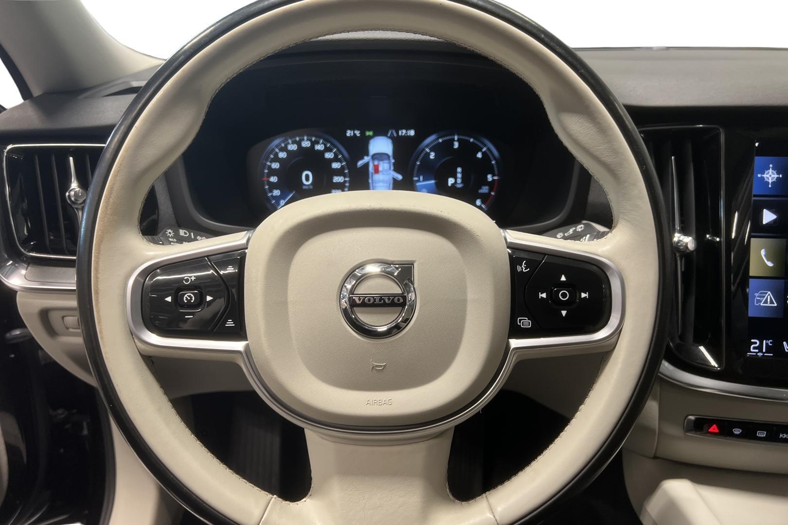 Volvo V60 Cross Country 2022