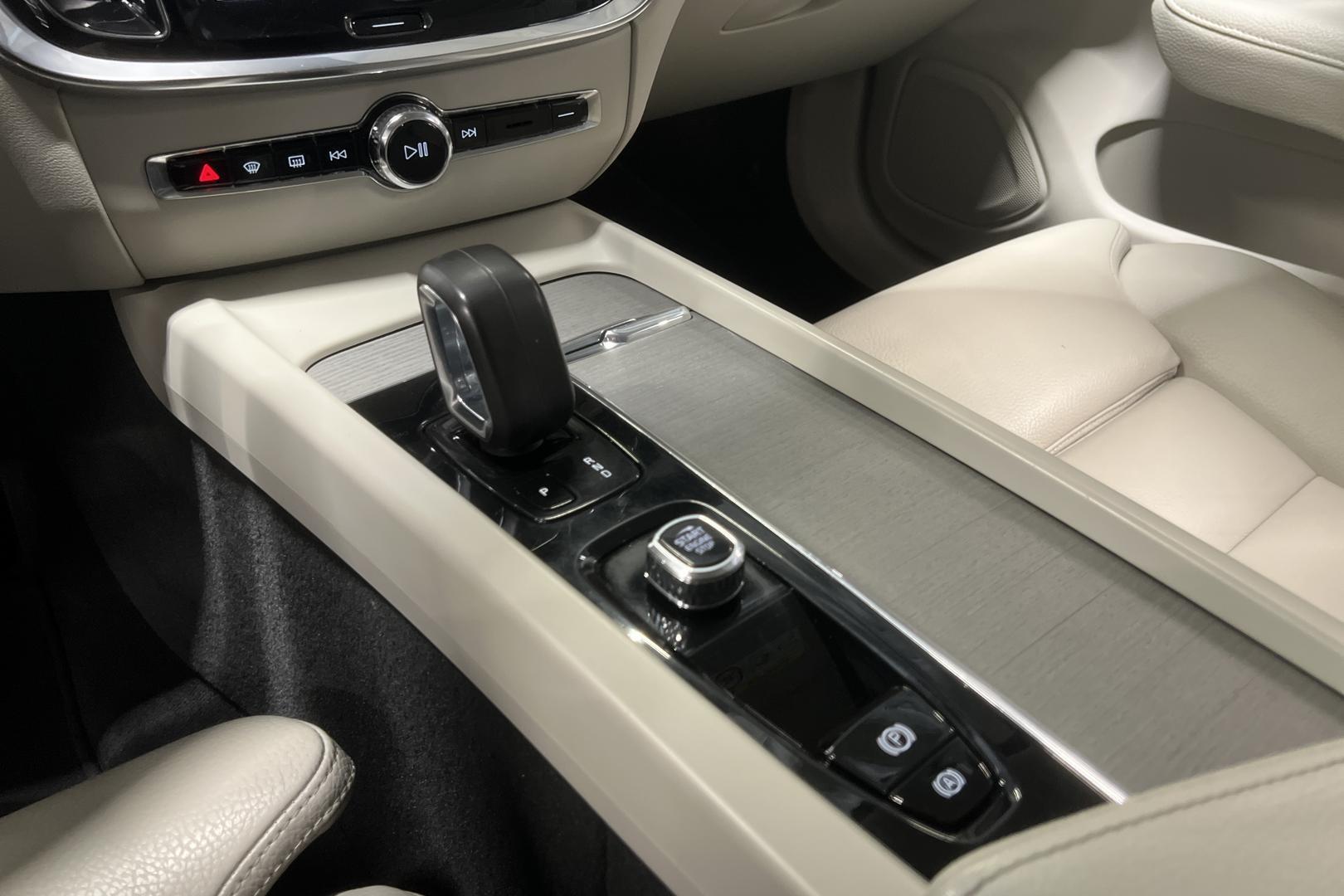Volvo V60 Cross Country 2022