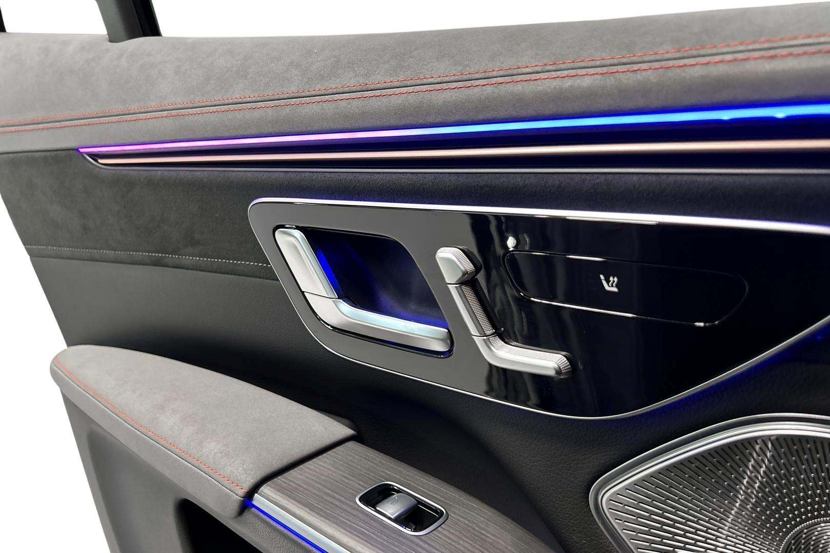 Mercedes-Benz EQS SUV 2023