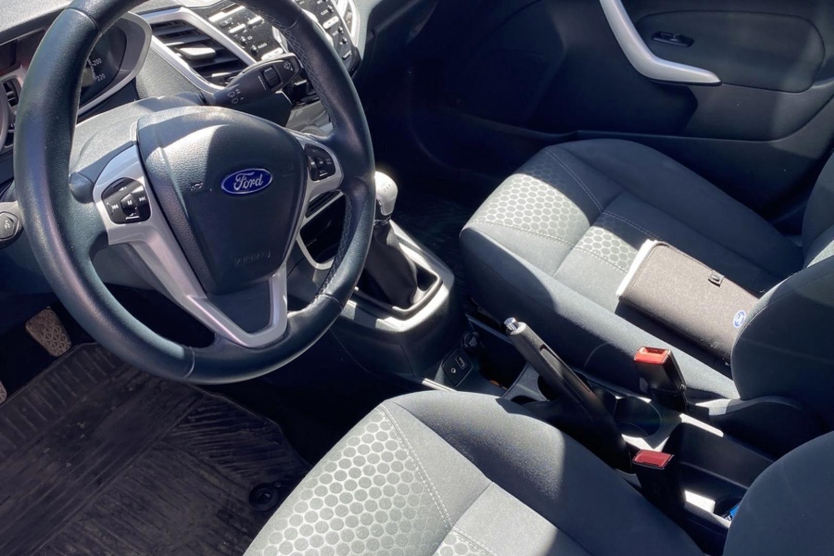 FORD Fiesta 2012