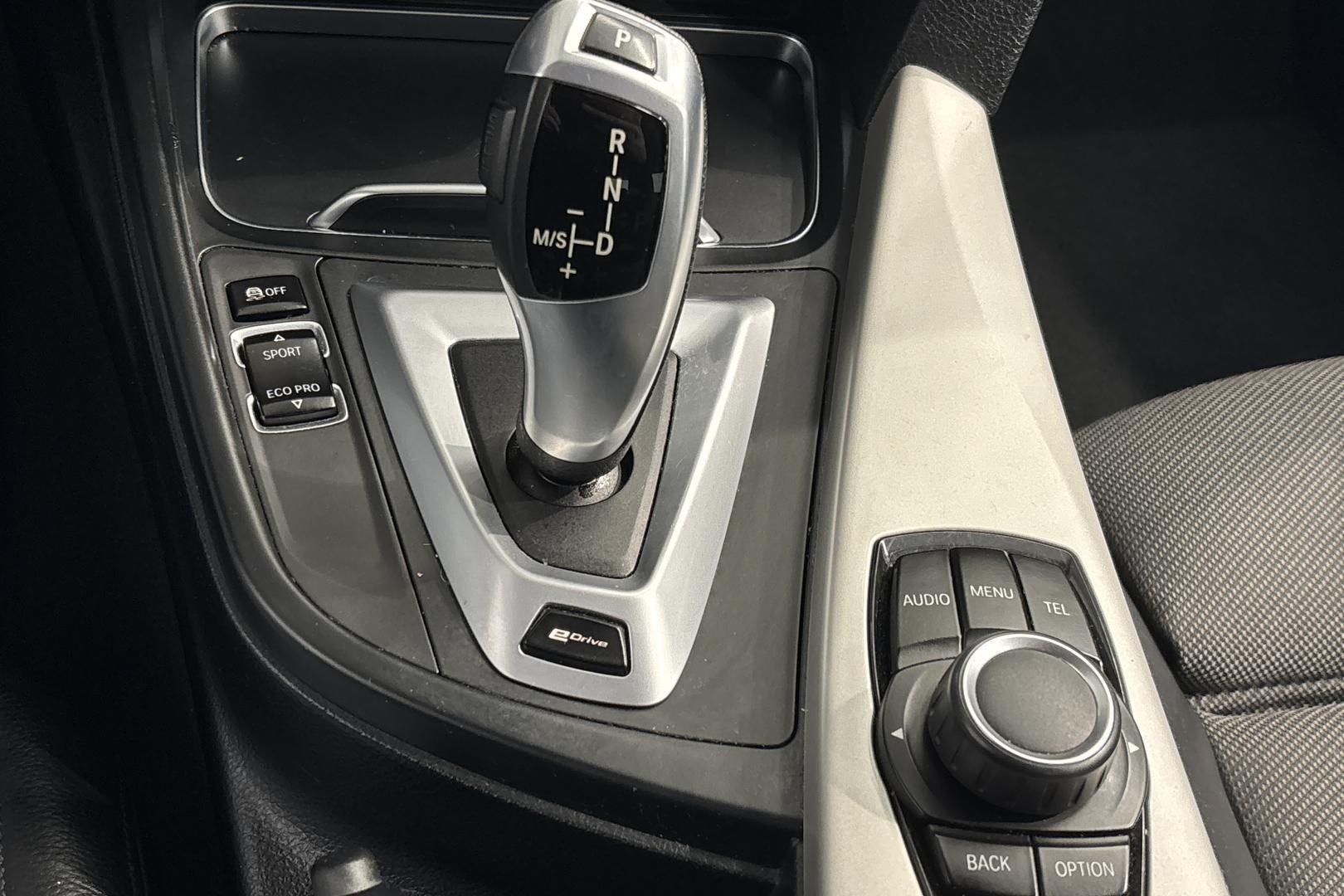 BMW 330 2016