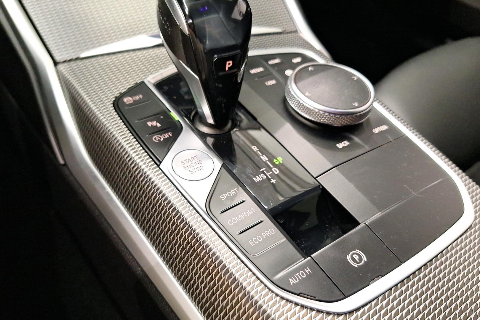 BMW 320 2019