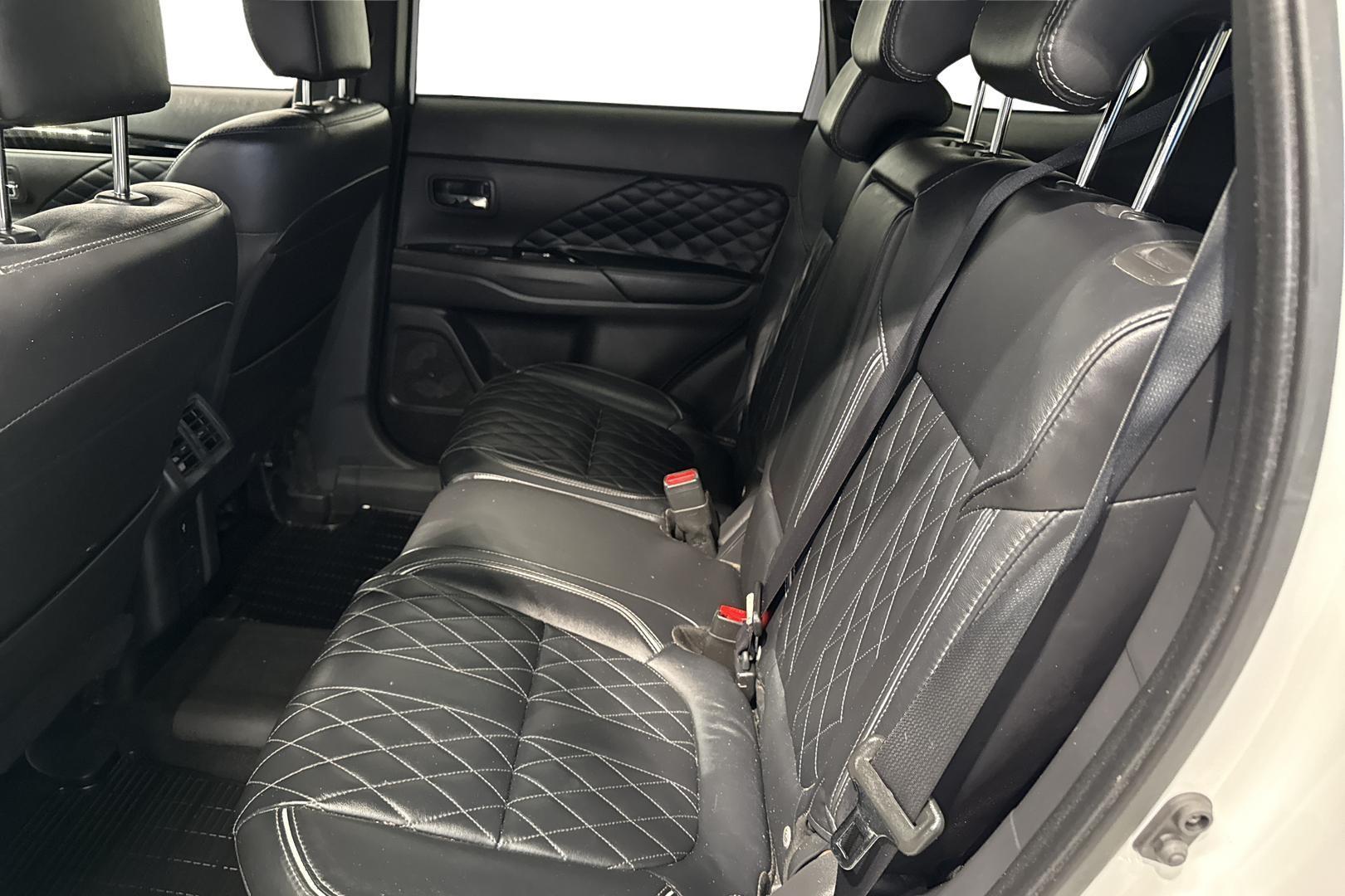 Mitsubishi Outlander PHEV 2020