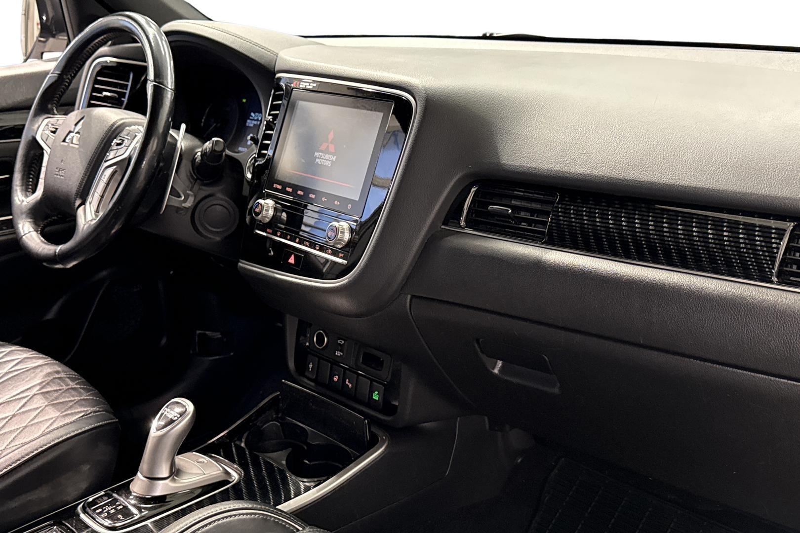 Mitsubishi Outlander PHEV 2020