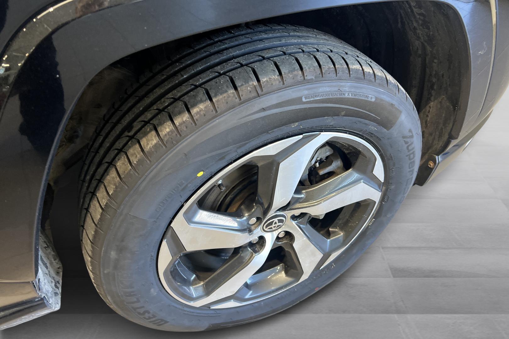 Toyota RAV4 Plug-in 2023