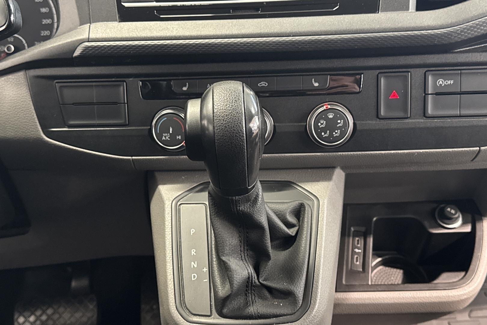 VOLKSWAGEN TRANSPORTER 2020