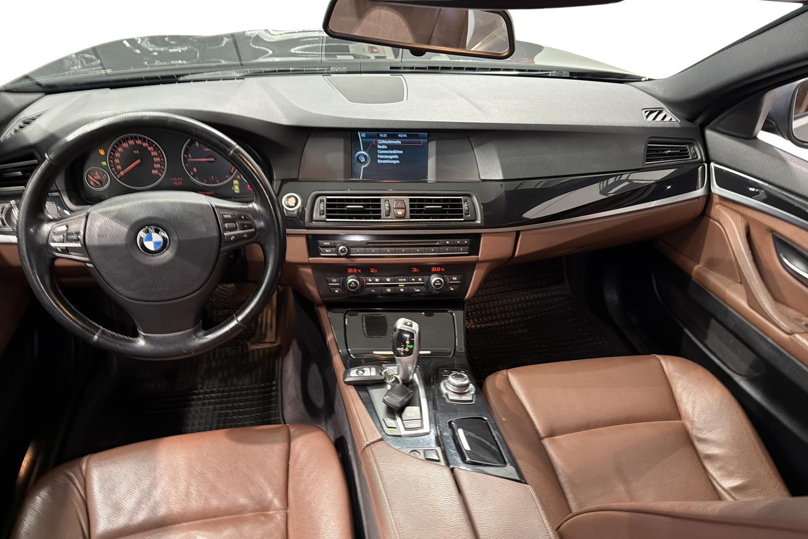 BMW 520 2010