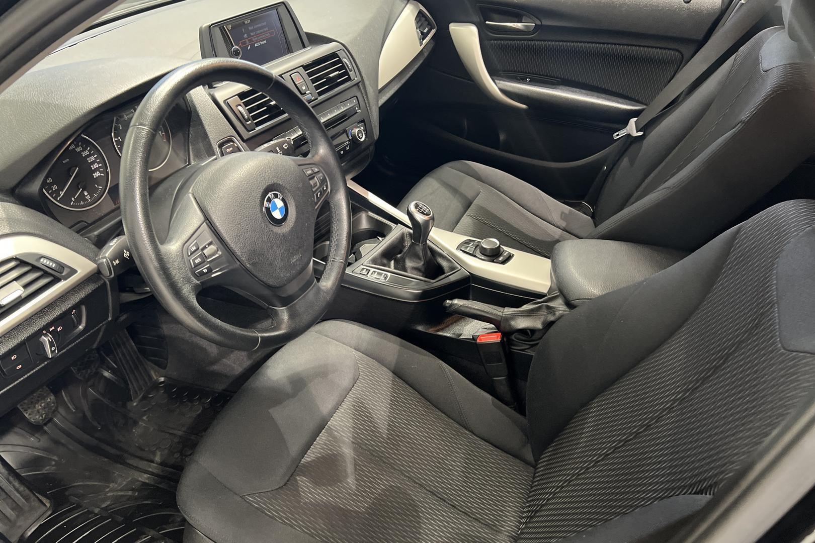 BMW 114 2014