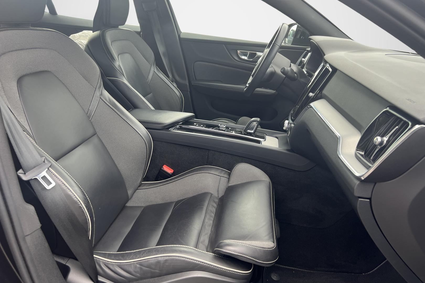 Volvo V60 2022
