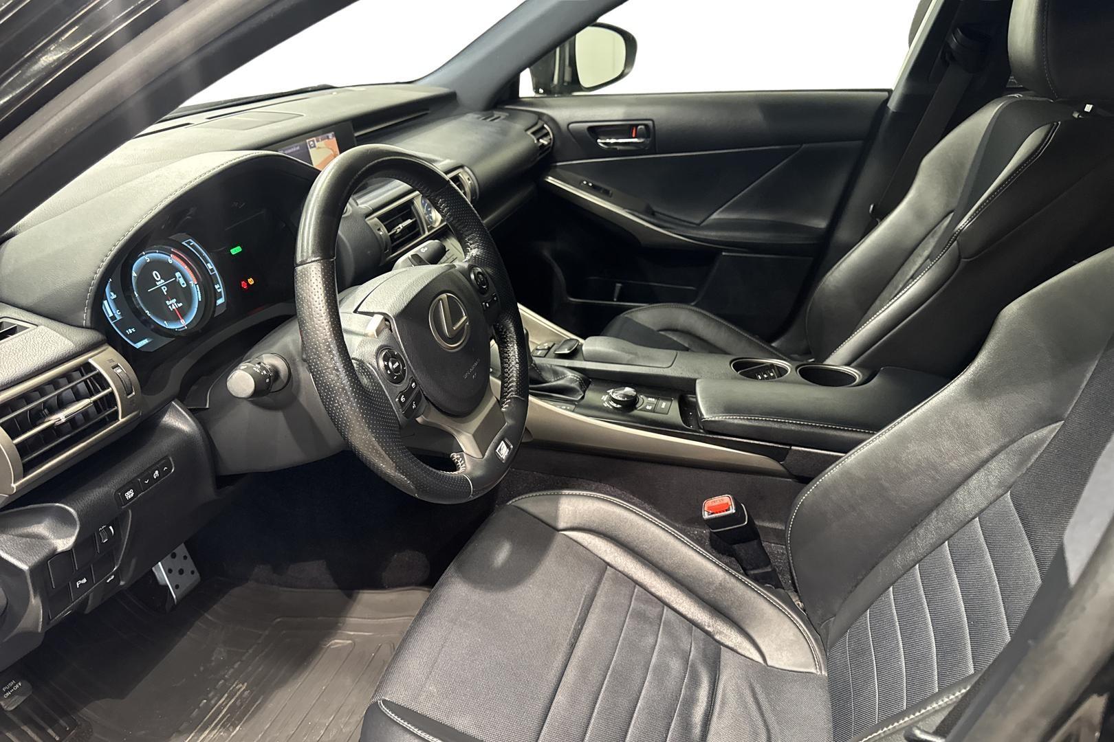 Lexus IS 2014