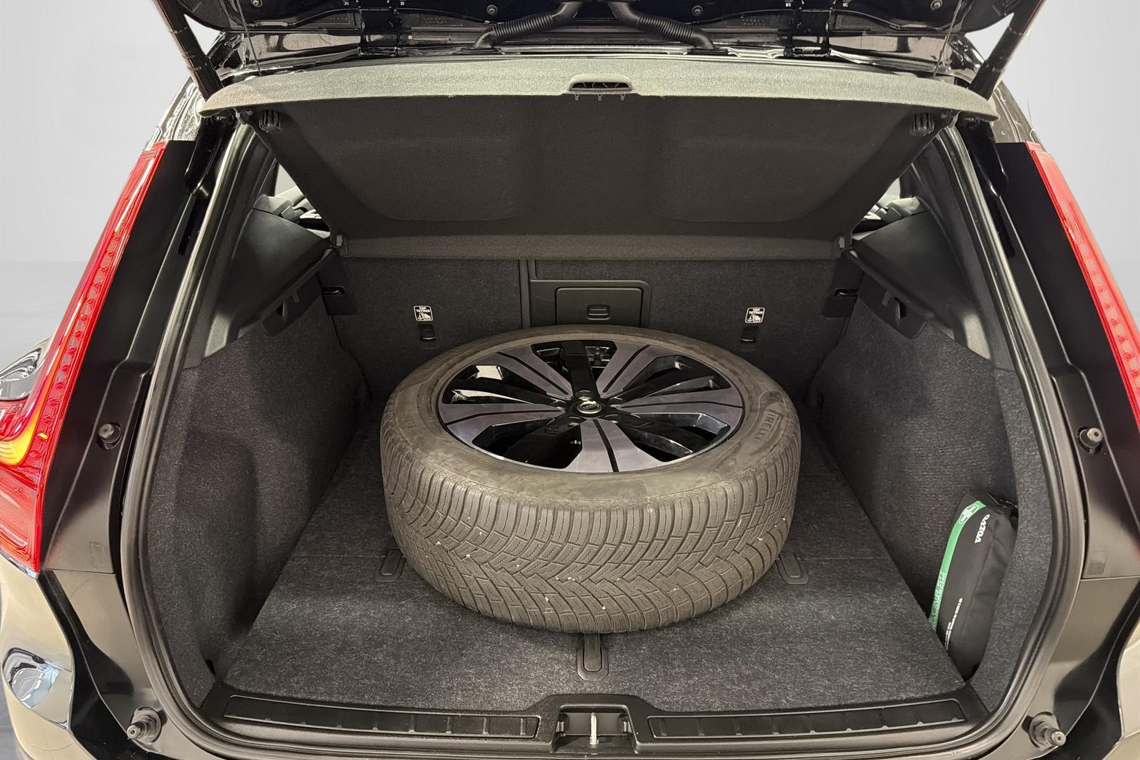 Volvo XC40 2023