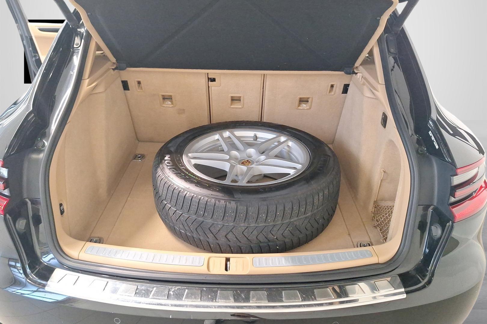 PORSCHE Macan 2014