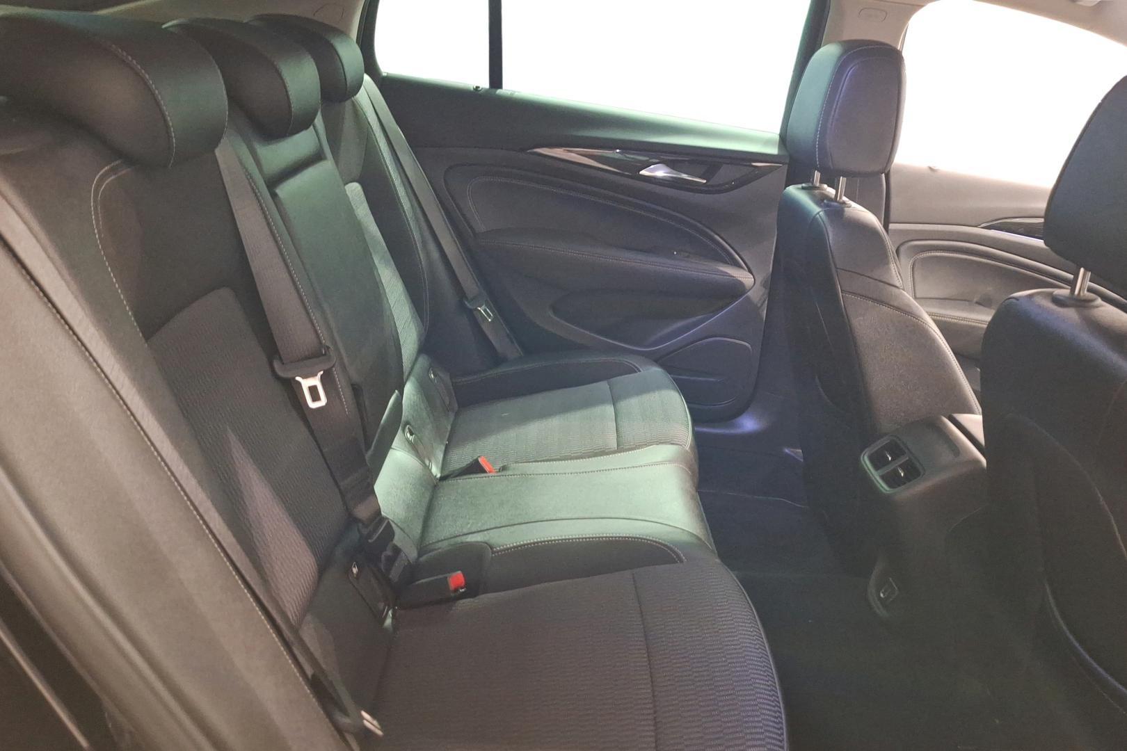 Opel Insignia 13
