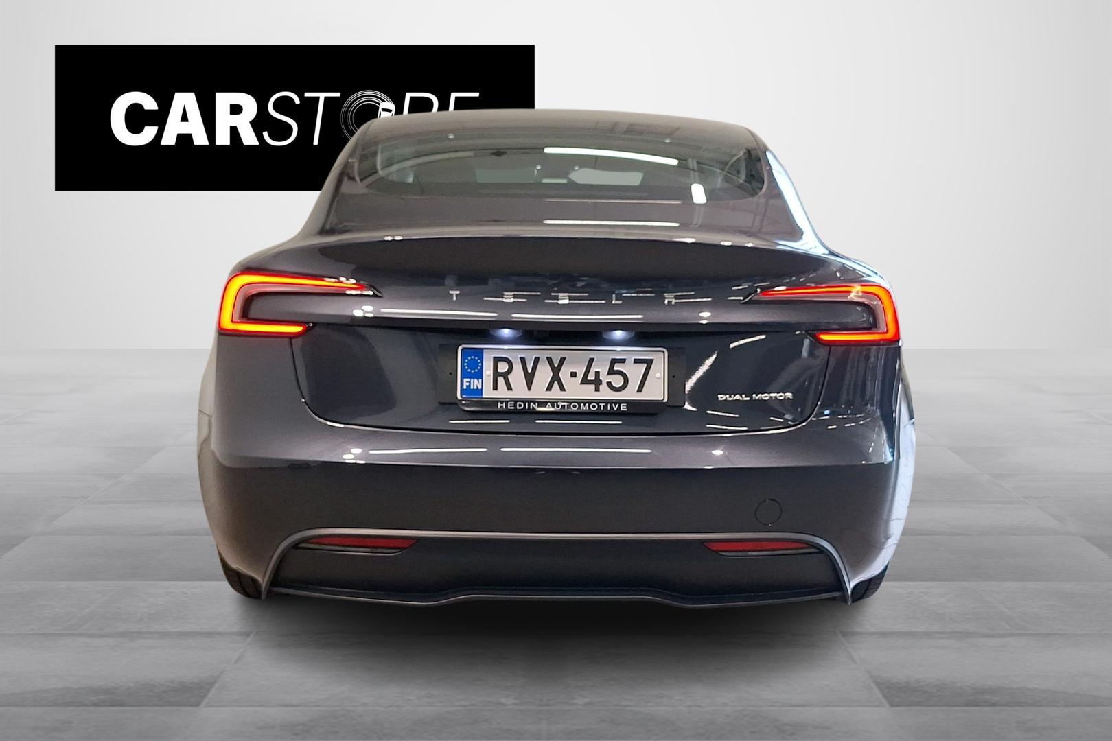 Tesla Model 3 2024