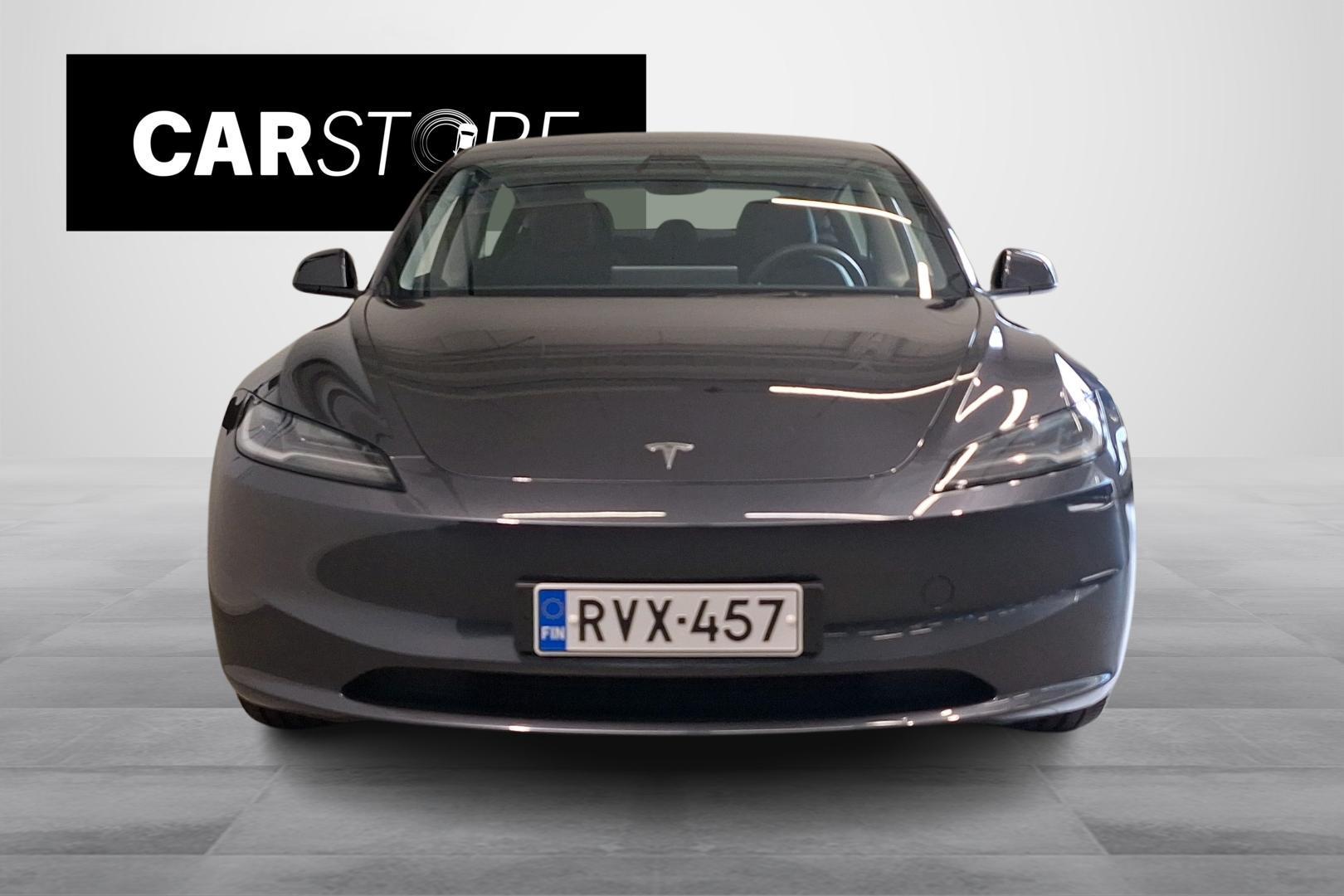 Tesla Model 3 2024