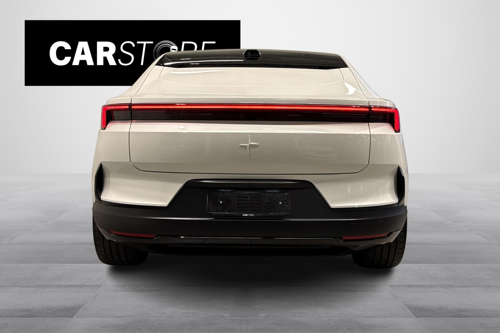 Polestar 4 2025