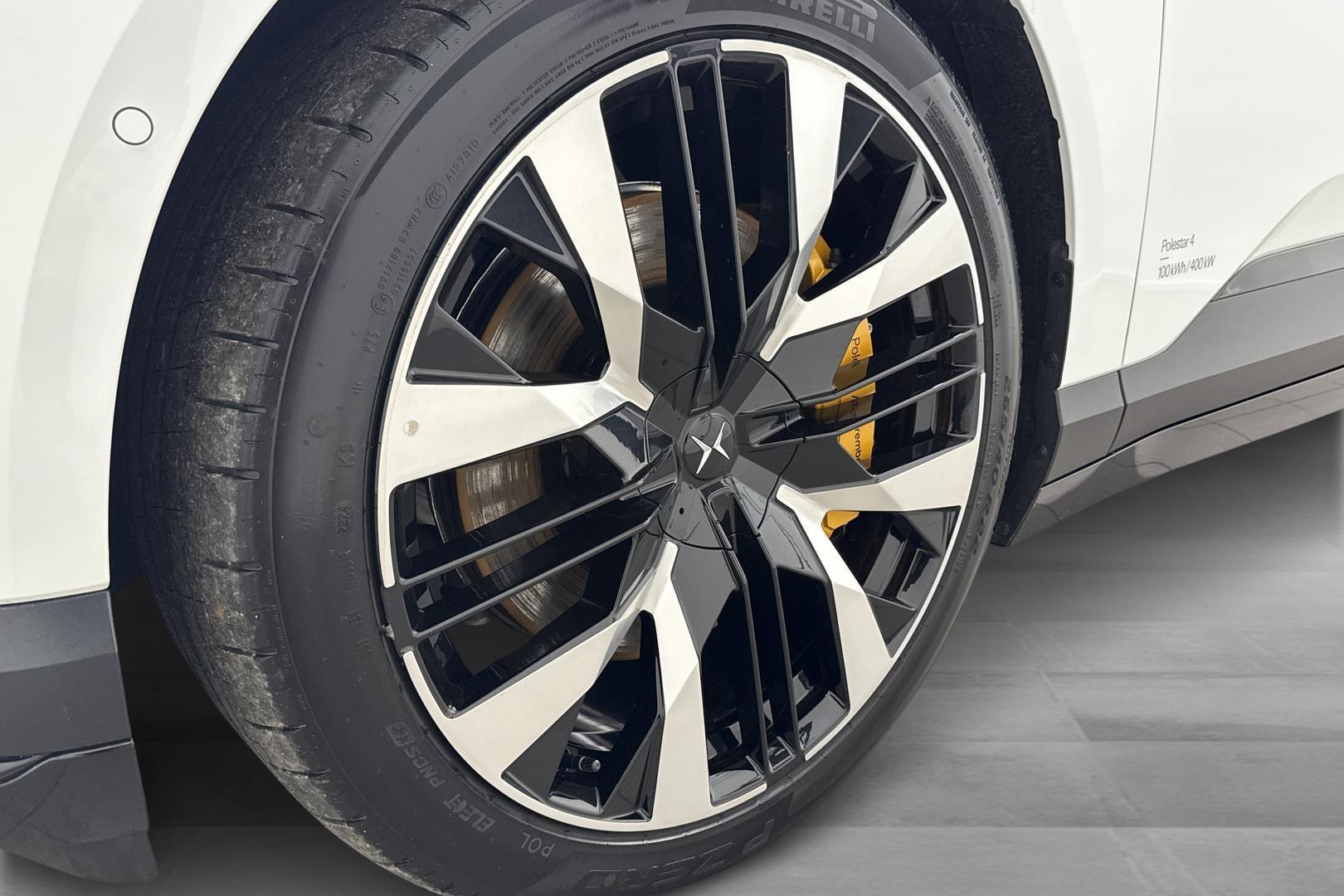 Polestar 4 2025