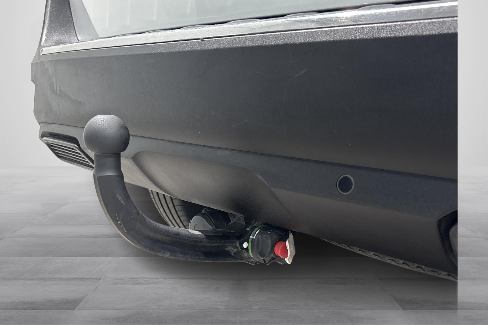 PEUGEOT 5008 2018