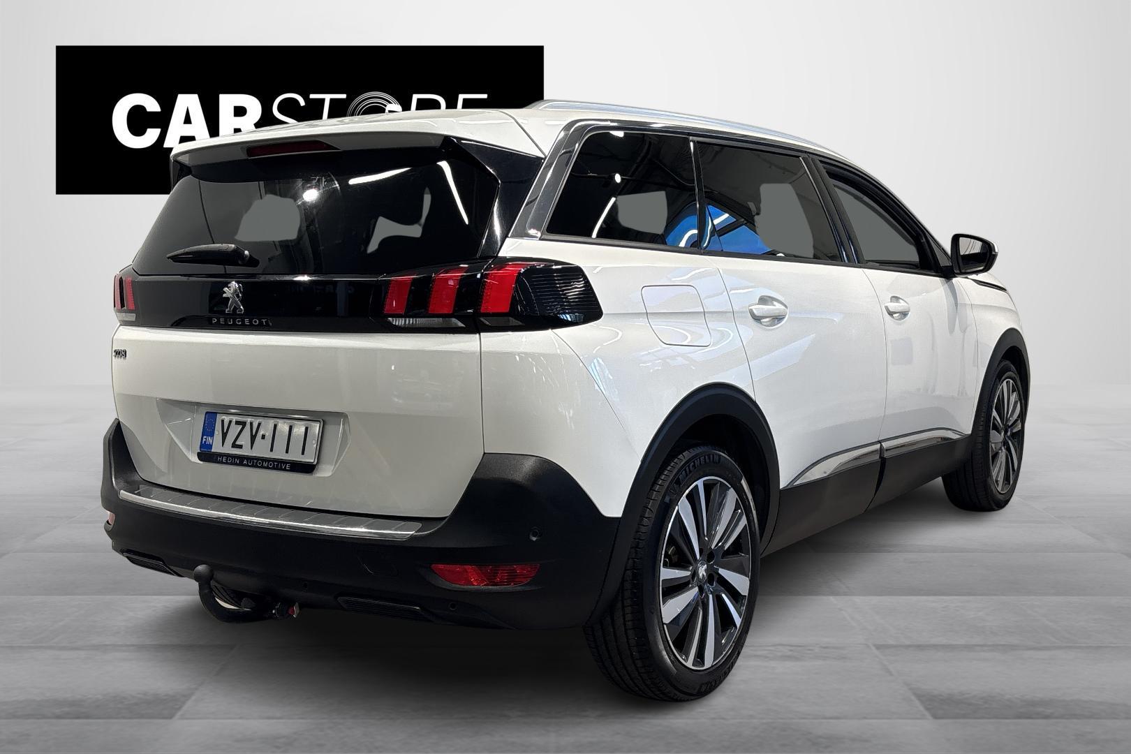 PEUGEOT 5008 2018
