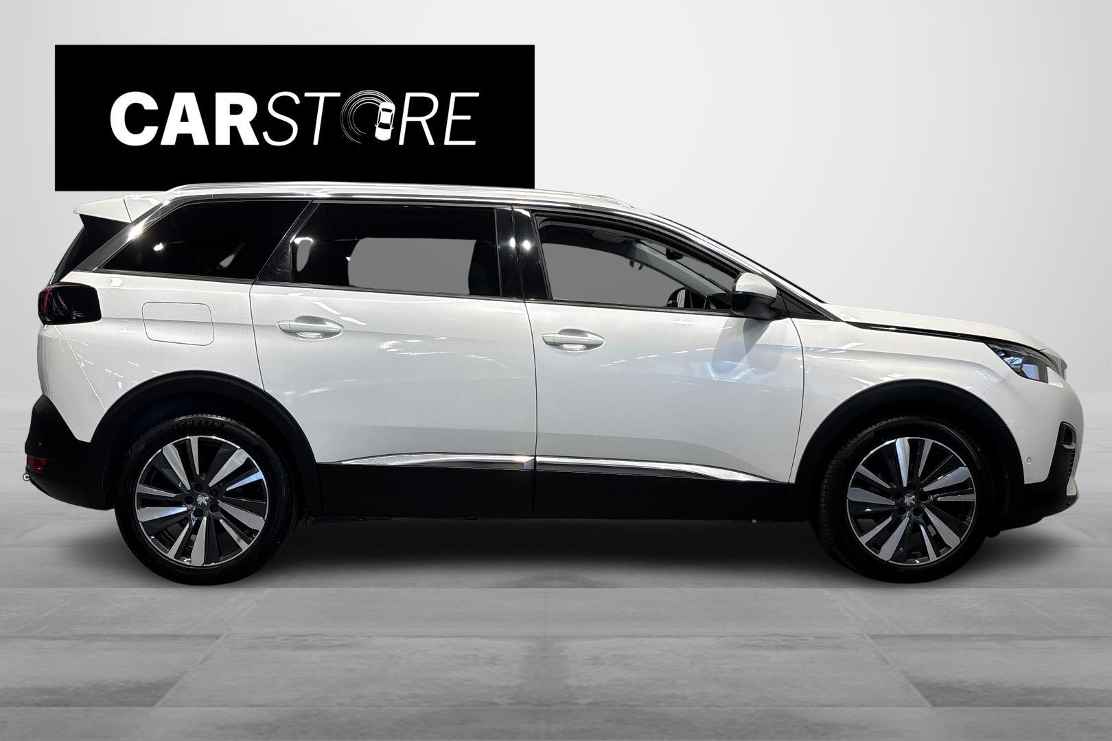 PEUGEOT 5008 2018