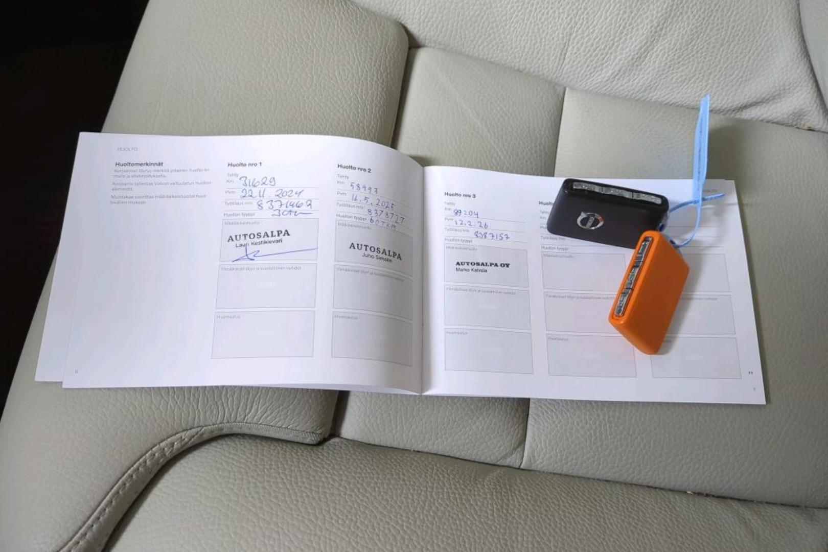 Volvo V60 2024