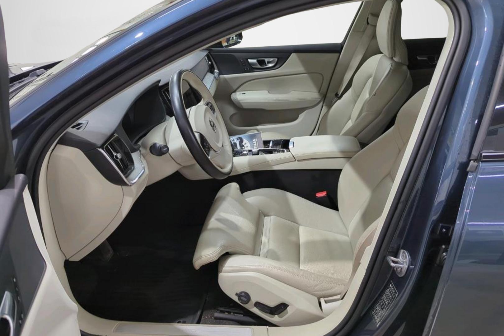 Volvo V60 2024