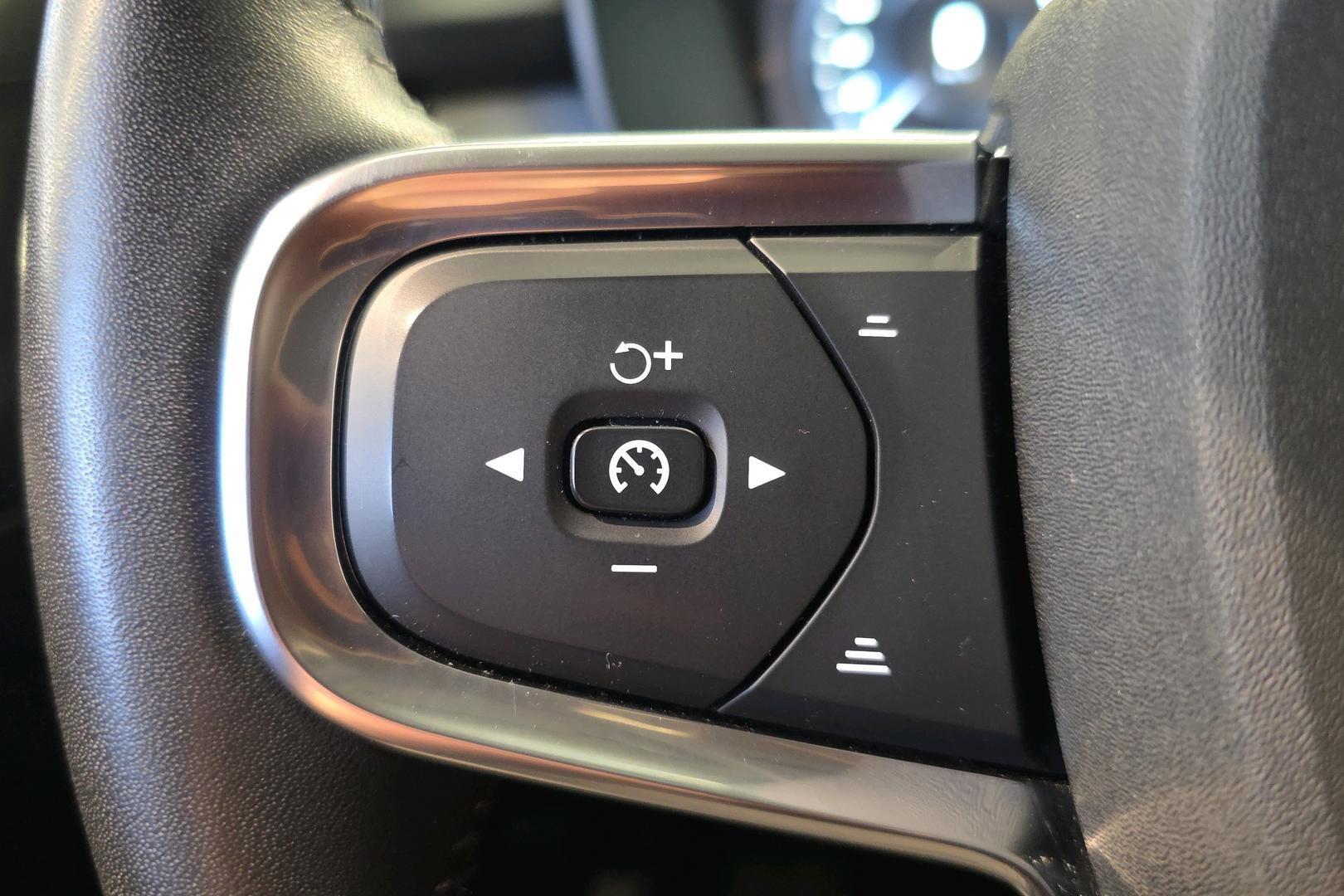 Volvo XC40 2021