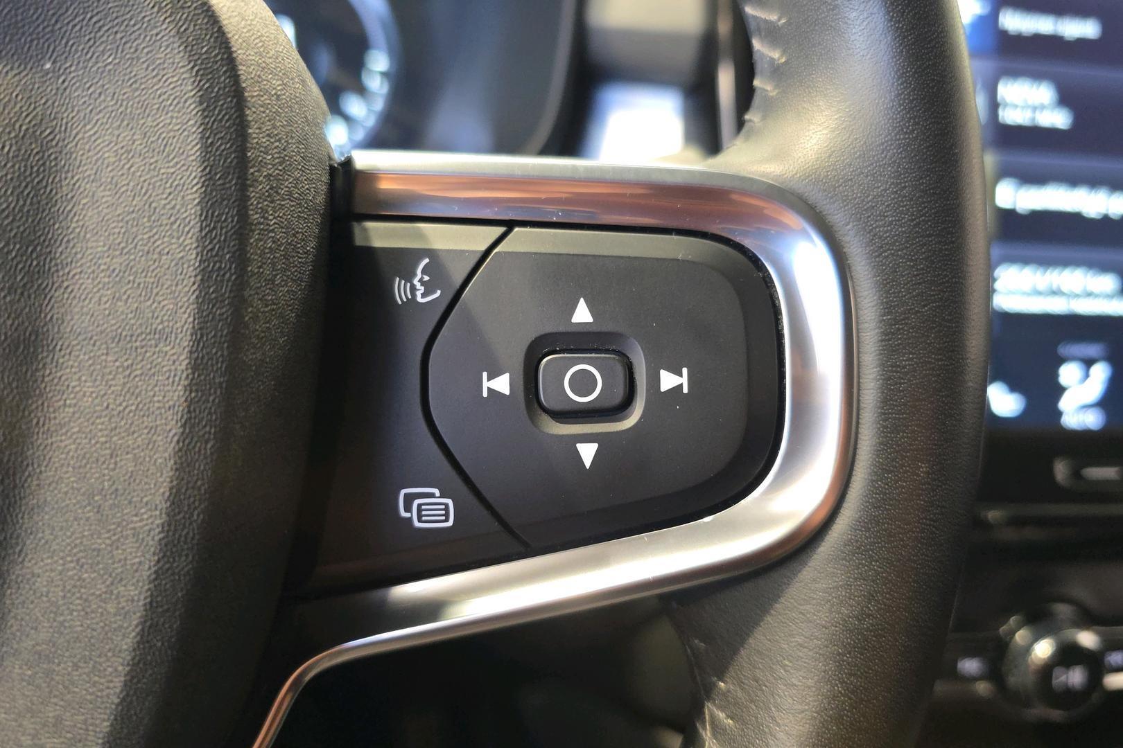 Volvo XC40 2021