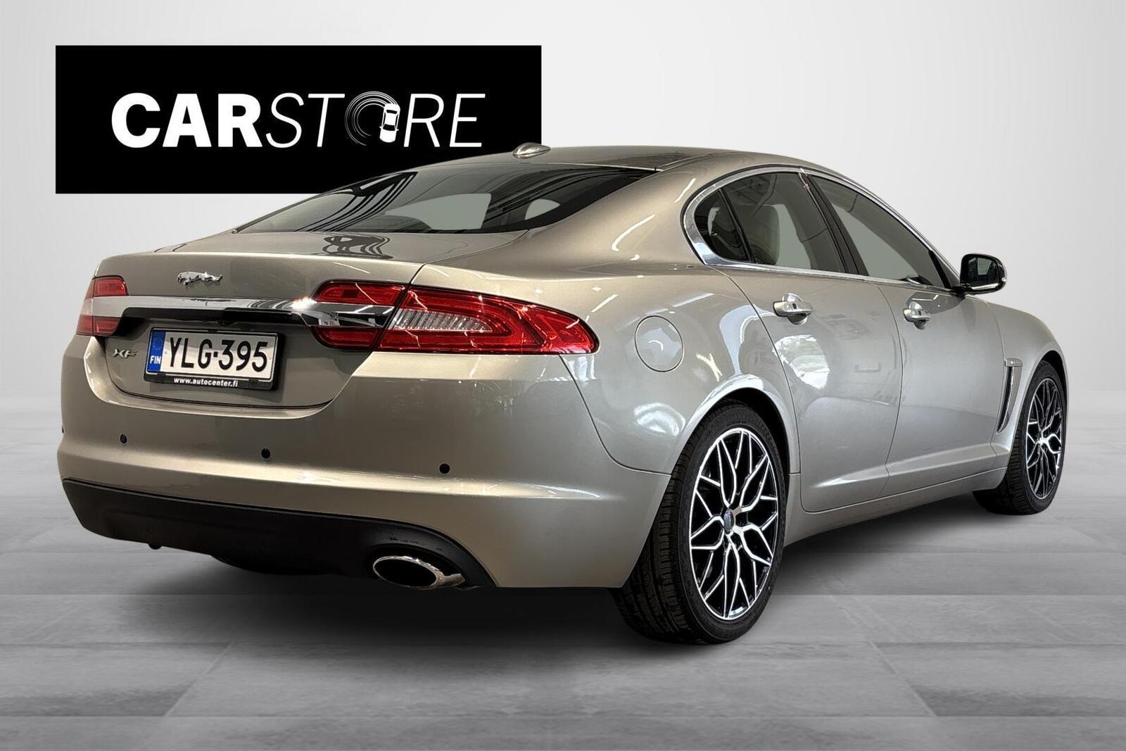 Jaguar XF 2011
