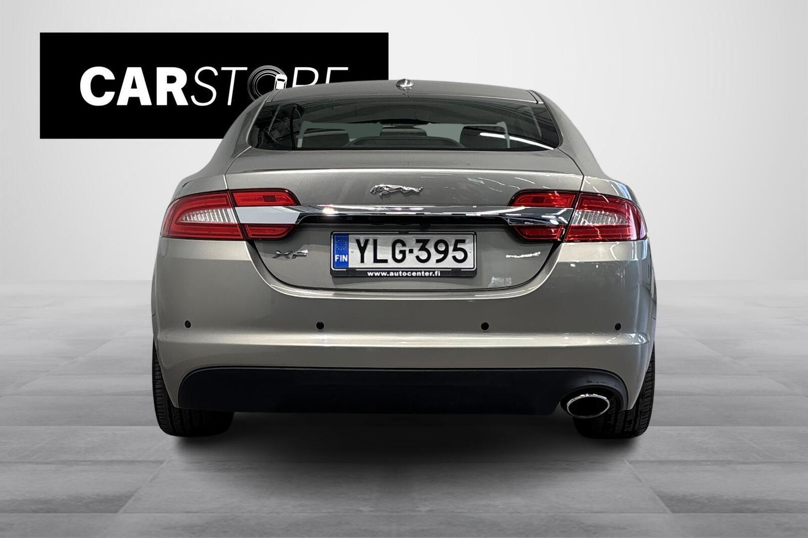 Jaguar XF 2011