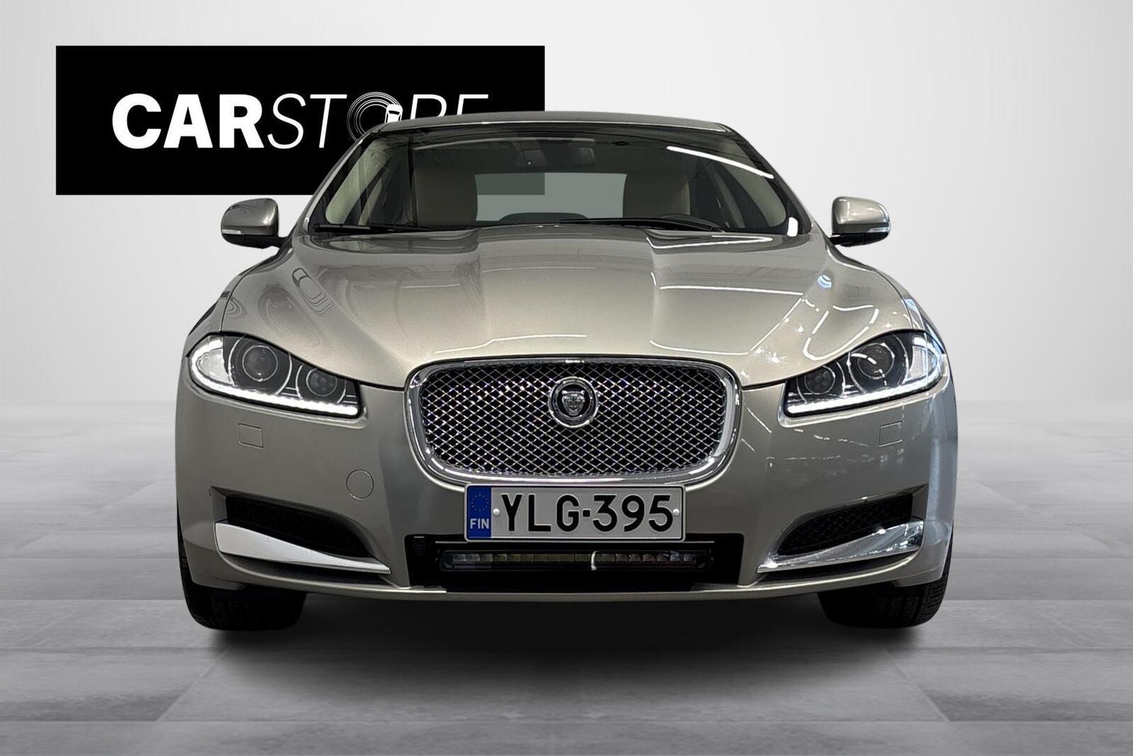 Jaguar XF 2011