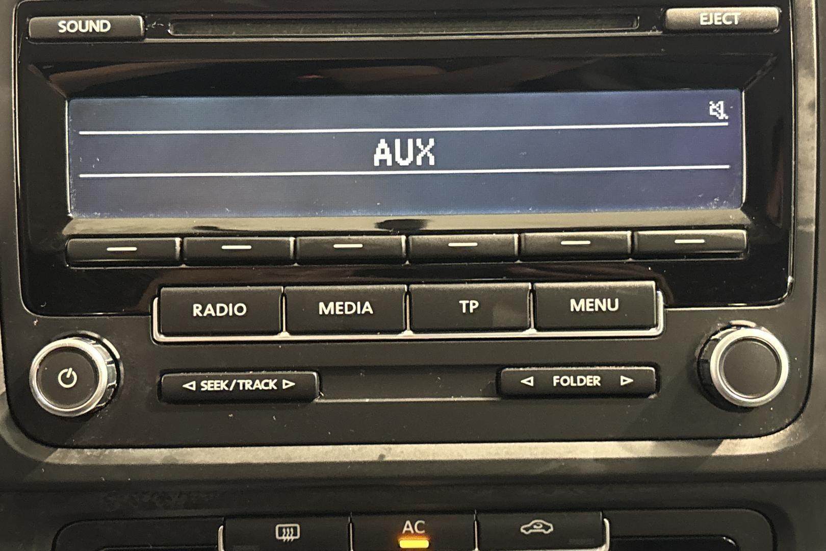 VOLKSWAGEN GOLF 2012