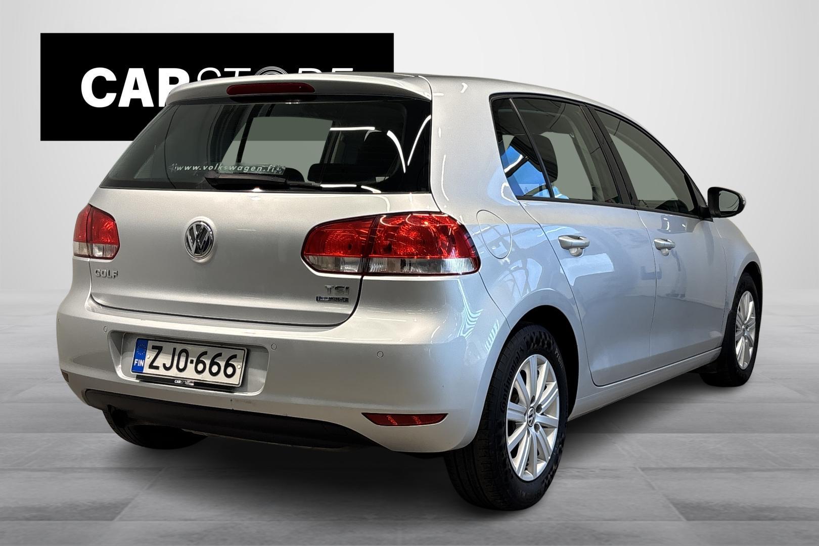 VOLKSWAGEN GOLF 2012