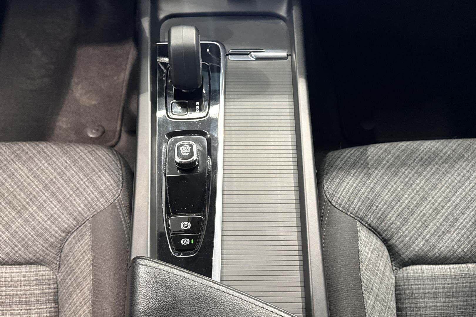 Volvo V60 Cross Country 2023