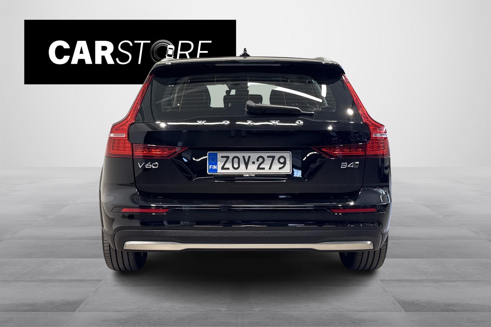 Volvo V60 Cross Country 2023